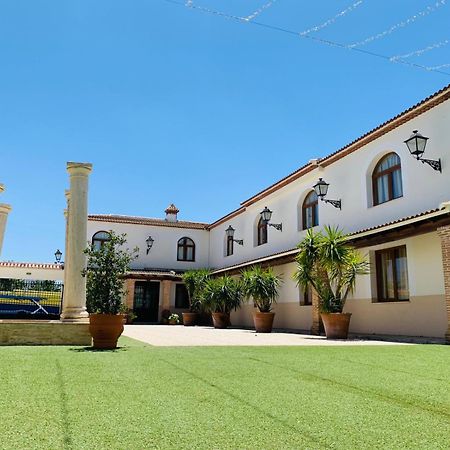 Hotel Restaurante Paneque Villanueva del Trabuco Exterior foto